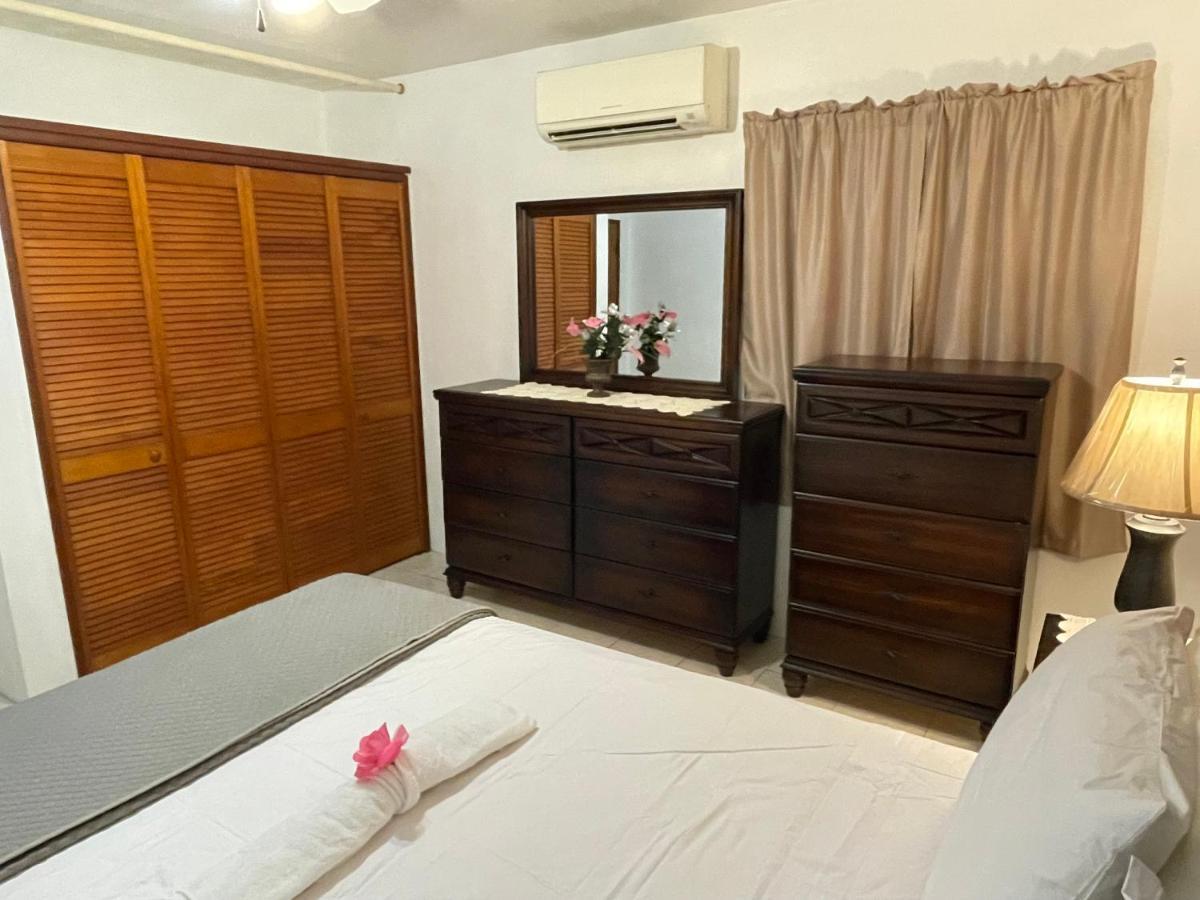 Luxurious One And Two Bedroom Villa 크리스천스테드 외부 사진