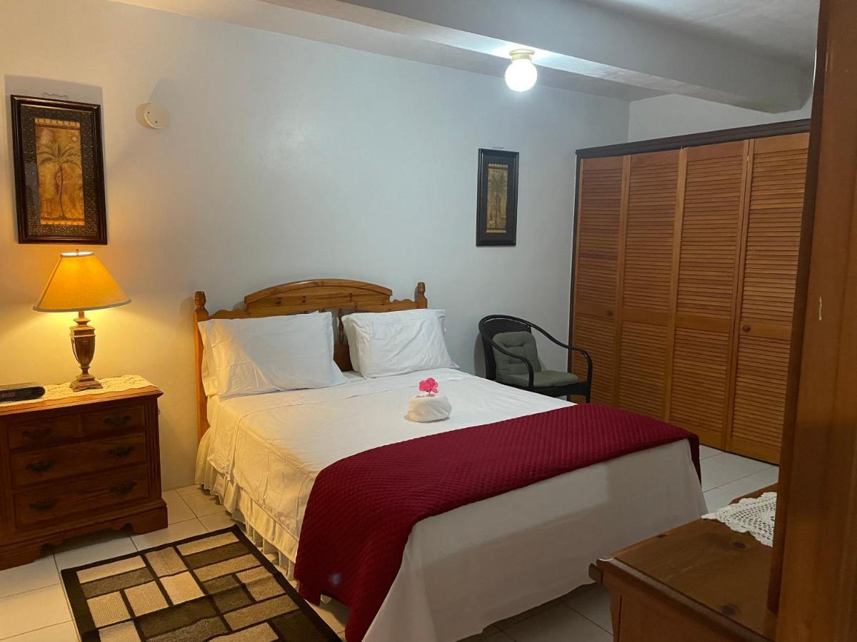 Luxurious One And Two Bedroom Villa 크리스천스테드 외부 사진
